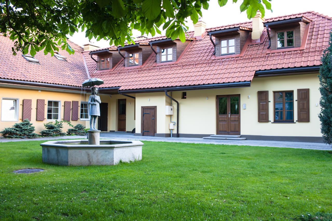 Dvaras - Manor House VNO Eksteriør billede